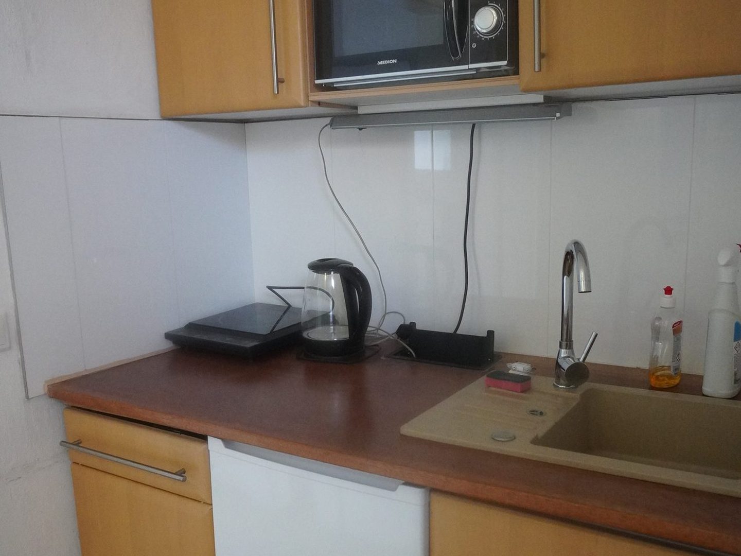 fachwerkhaus-ferienwohnung-kueche-nahaufnahme-gutshof-ferienwohnungen